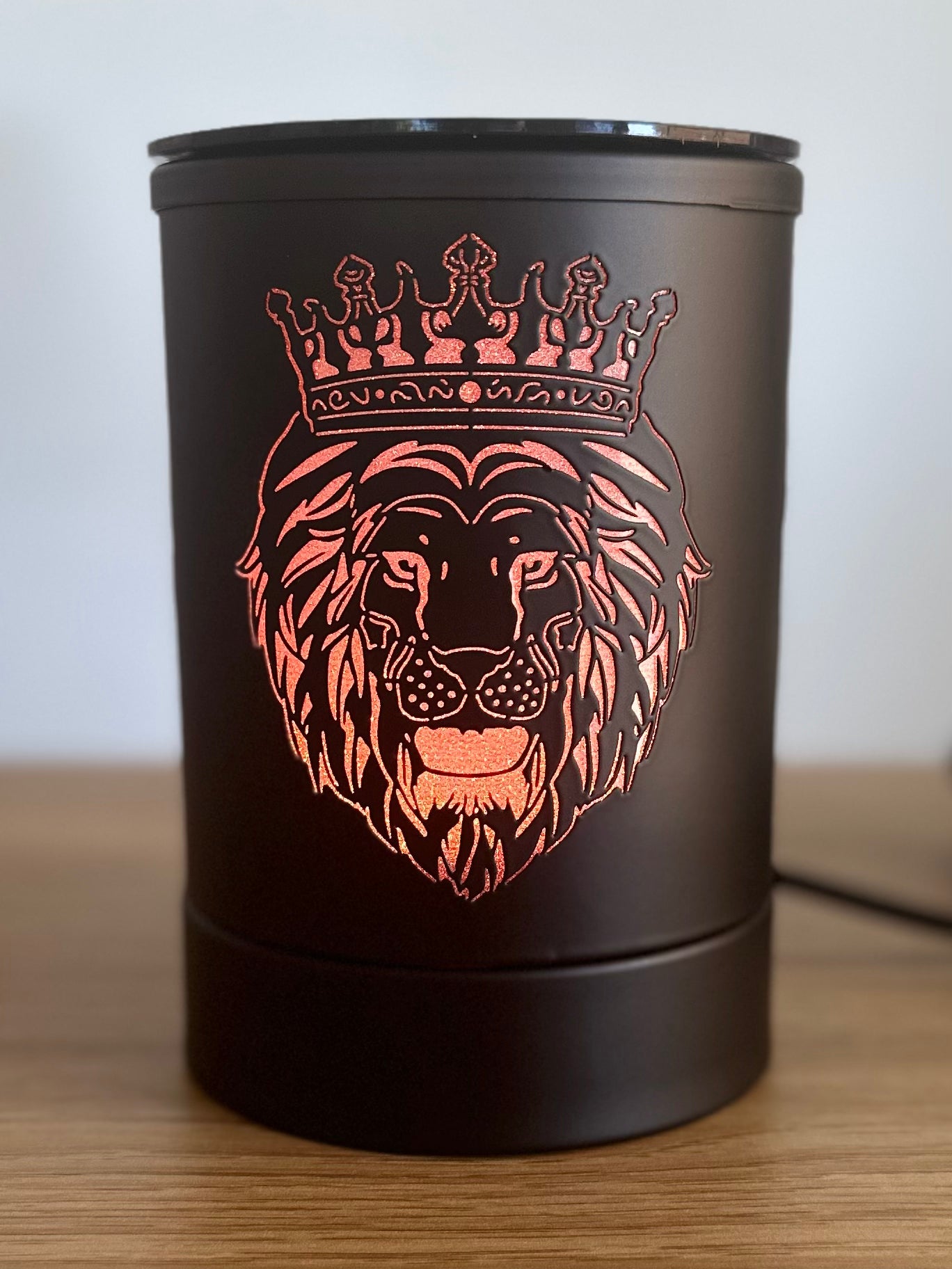 Black “Leo the Lion” Electric Wax Burner